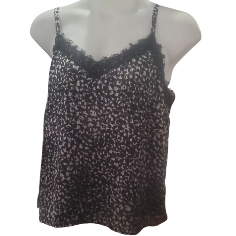 B SKIES ARE BLUE black lace trim silky camisole top blouse 1x black white